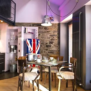 Casa vacanze Casa Rossa - Bymyhomeincomo, Cernobbio
